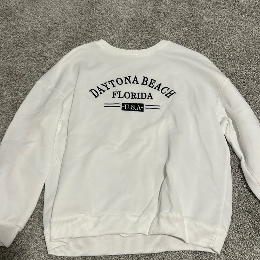 SHEIN crewneck